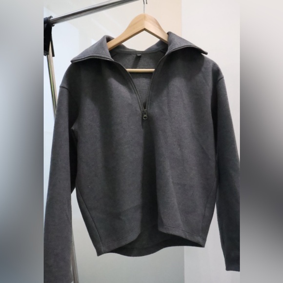 Uniqlo women's Charcoal Zip-Up Sweater - Picture 1 of 4